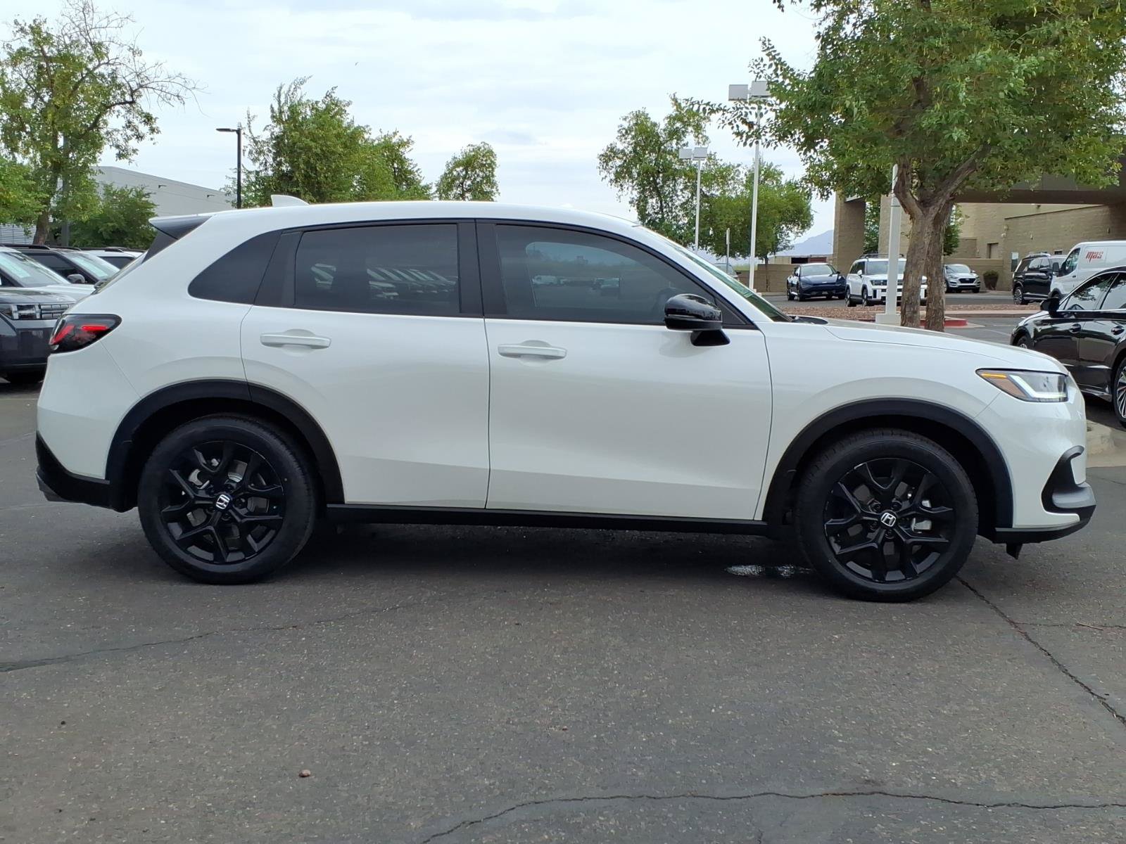 Used 2024 Honda HR-V Sport image 6