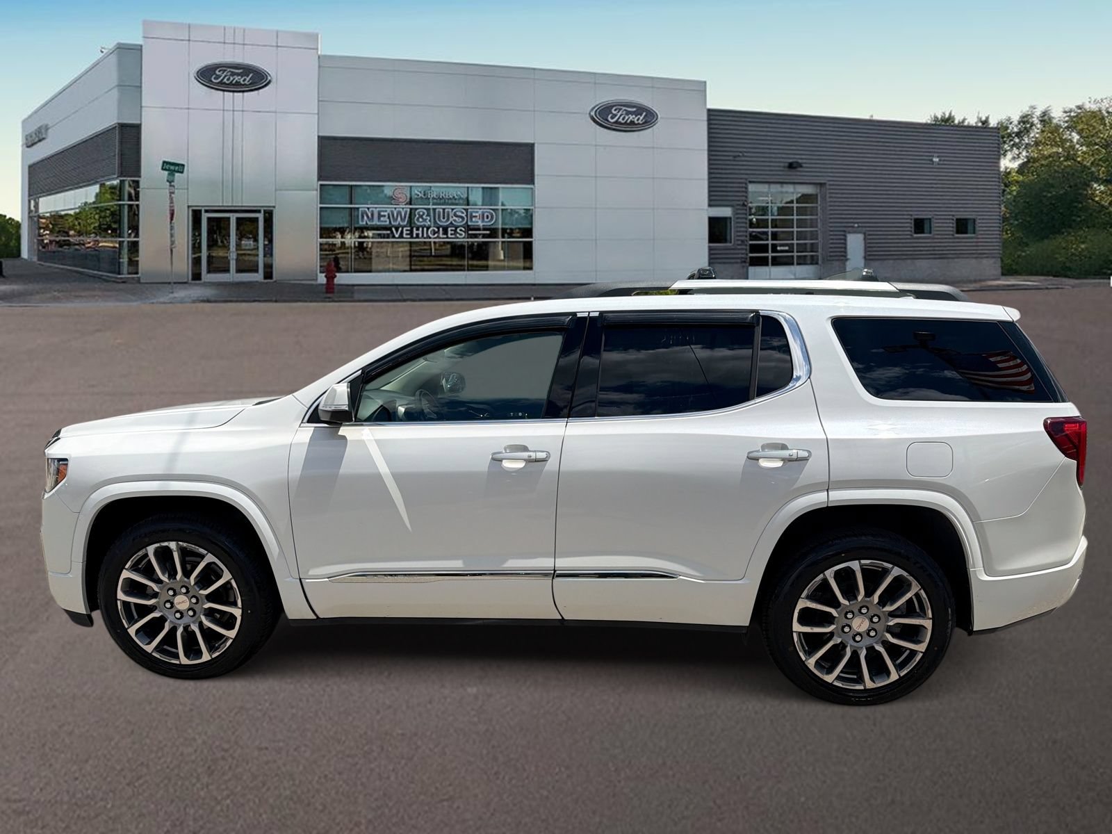 Used 2023 GMC Acadia Denali w/ Denali Ultimate Package AWD/4WD image 7