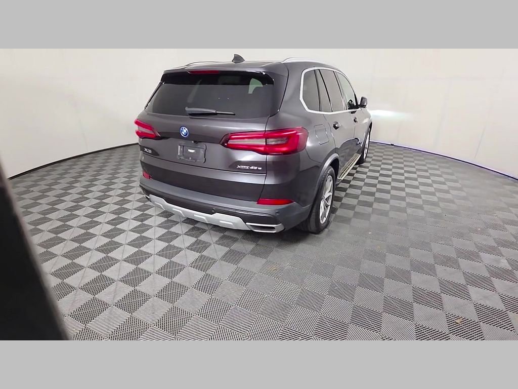 Used 2022 BMW X5 xDrive45e w/ Premium Package image 42