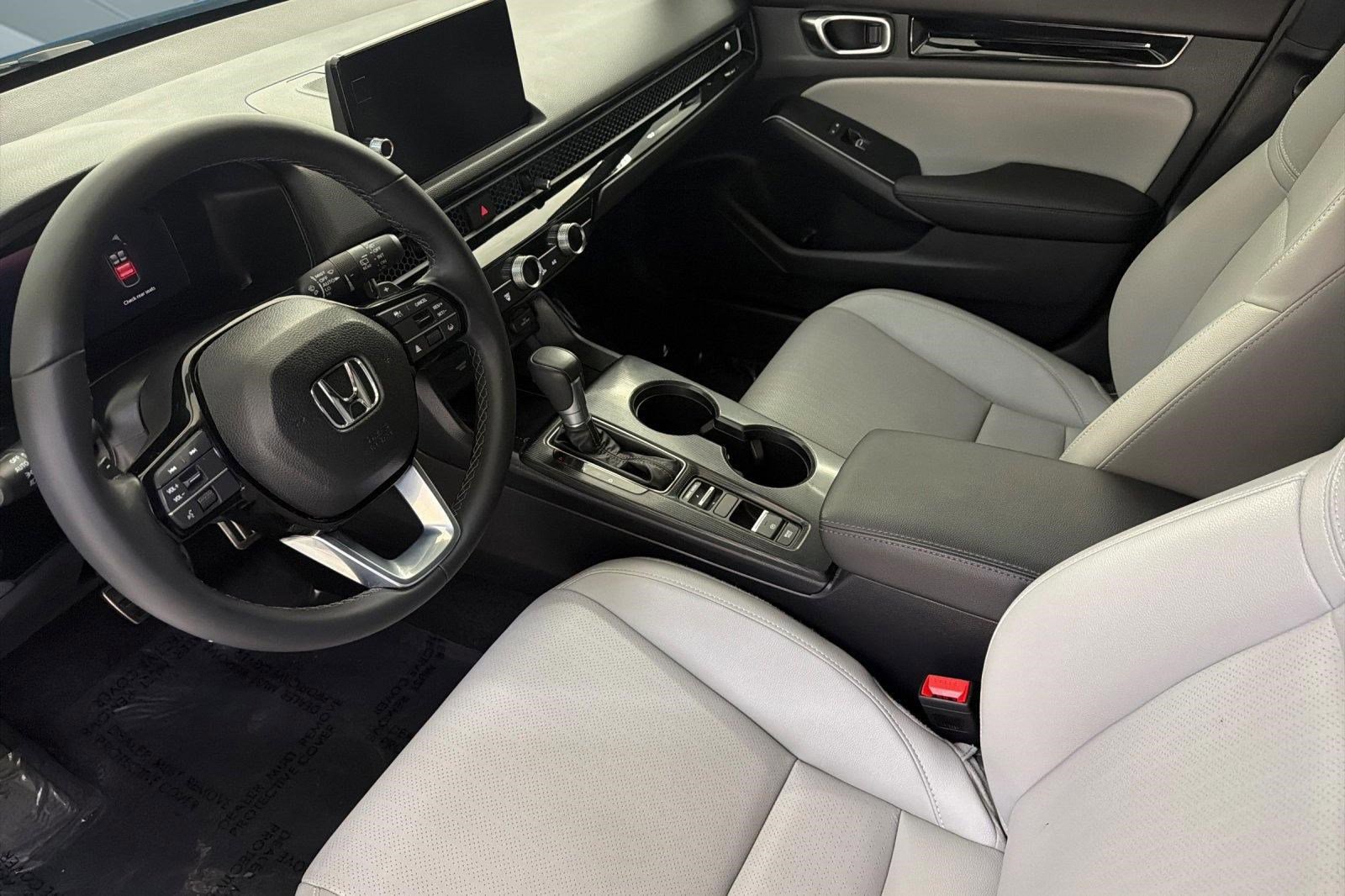 Used 2026 Honda Civic Sport Touring image 4