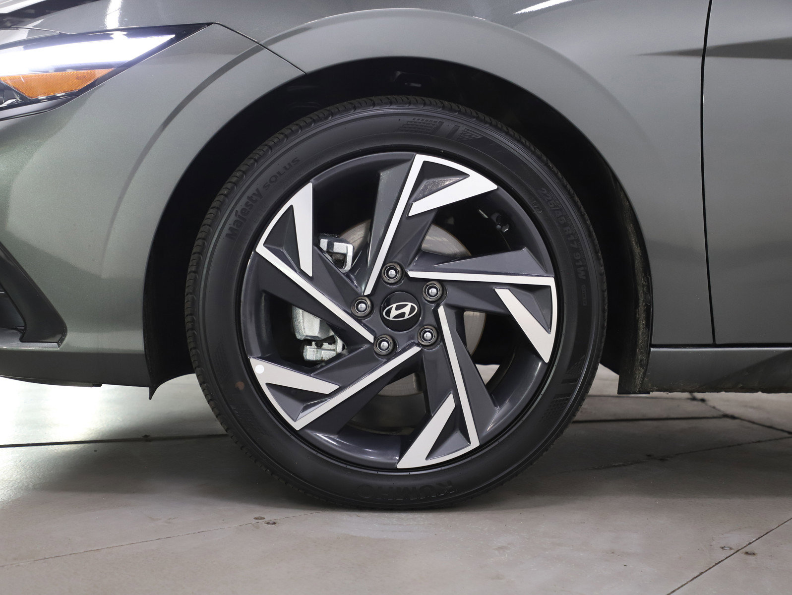 Used 2024 Hyundai Elantra SEL w/ Convenience Package image 28