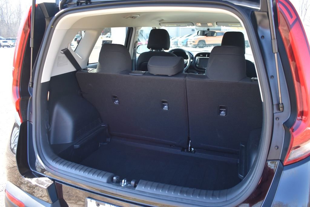 Used 2021 Kia Soul LX FWD image 18