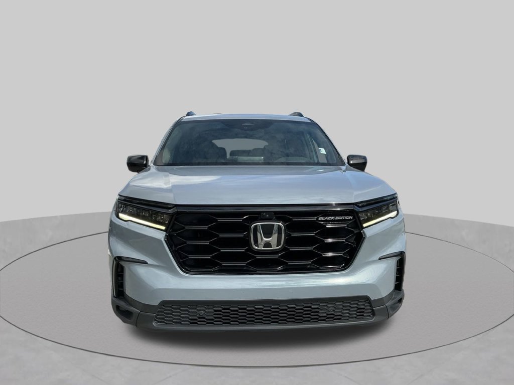 Certified 2025 Honda Pilot Black Edition image 16