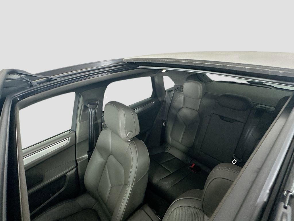 New 2026 Porsche Macan Turbo image 14