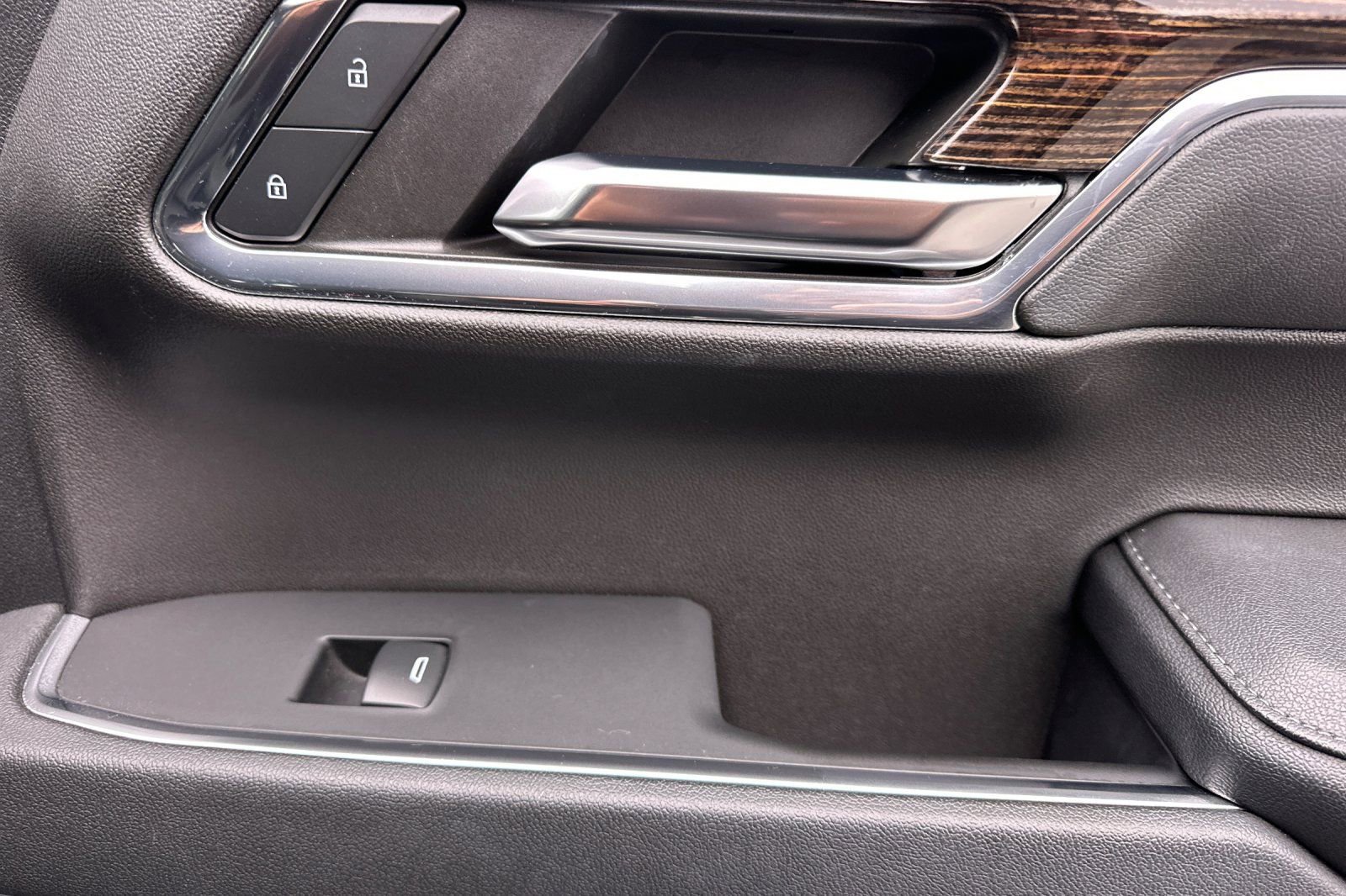 Used 2023 GMC Sierra 1500 Elevation image 21