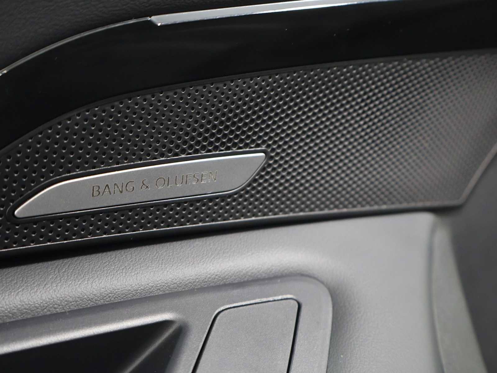 Certified 2025 Audi Q5 Prestige AWD/4WD image 17