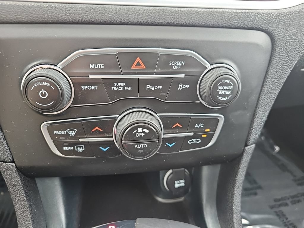 Certified 2018 Dodge Charger GT w/ Blacktop Package AWD/4WD image 35