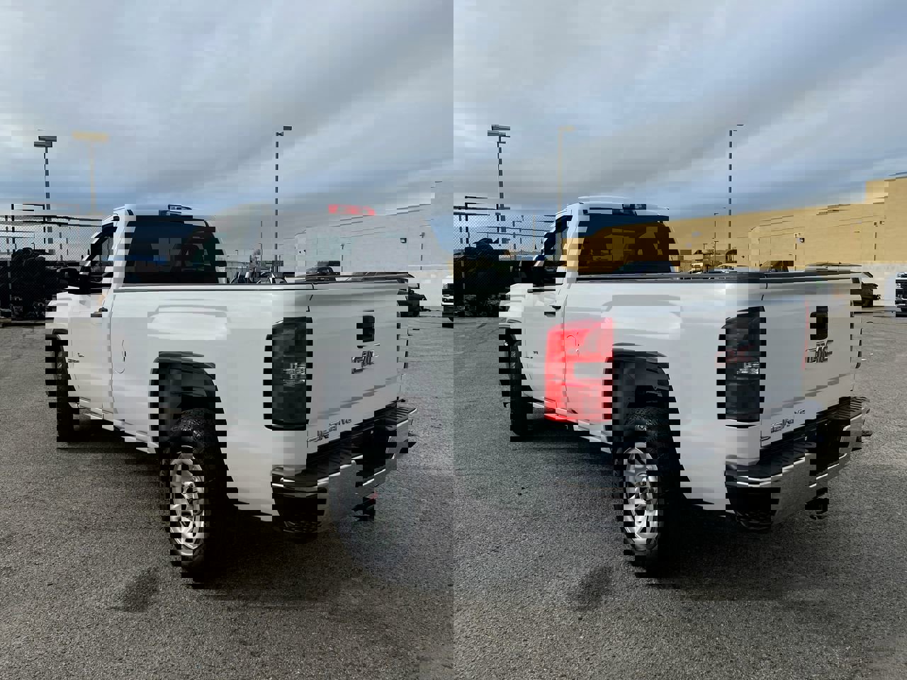 Used 2017 GMC Sierra 1500 2WD Regular Cab image 5