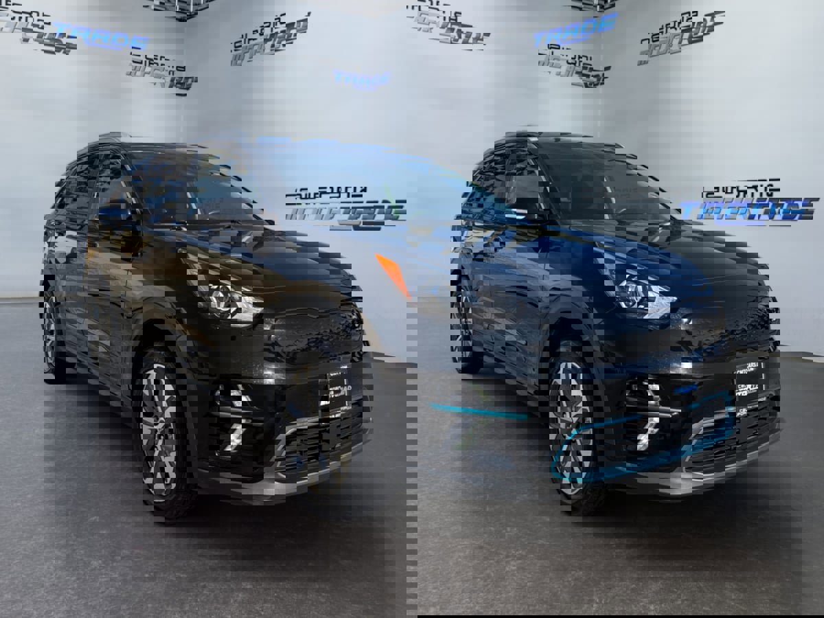 Used 2022 Kia Niro EX image 3