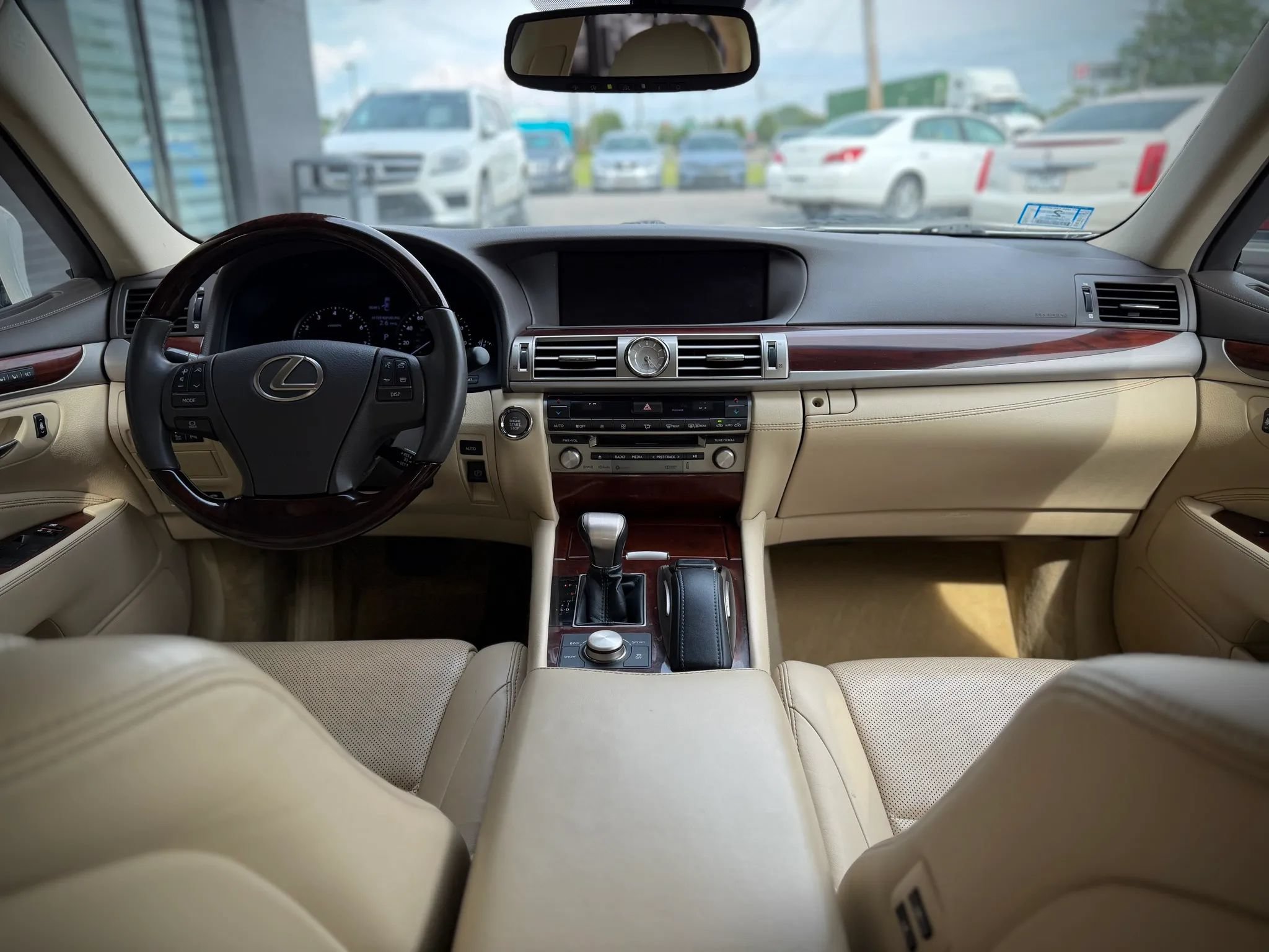 Used 2017 Lexus LS 460 AWD w/ Comfort Package image 13