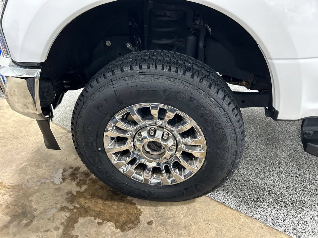 Certified 2021 Ford F250 XLT w/ XLT Premium Package AWD/4WD image 30