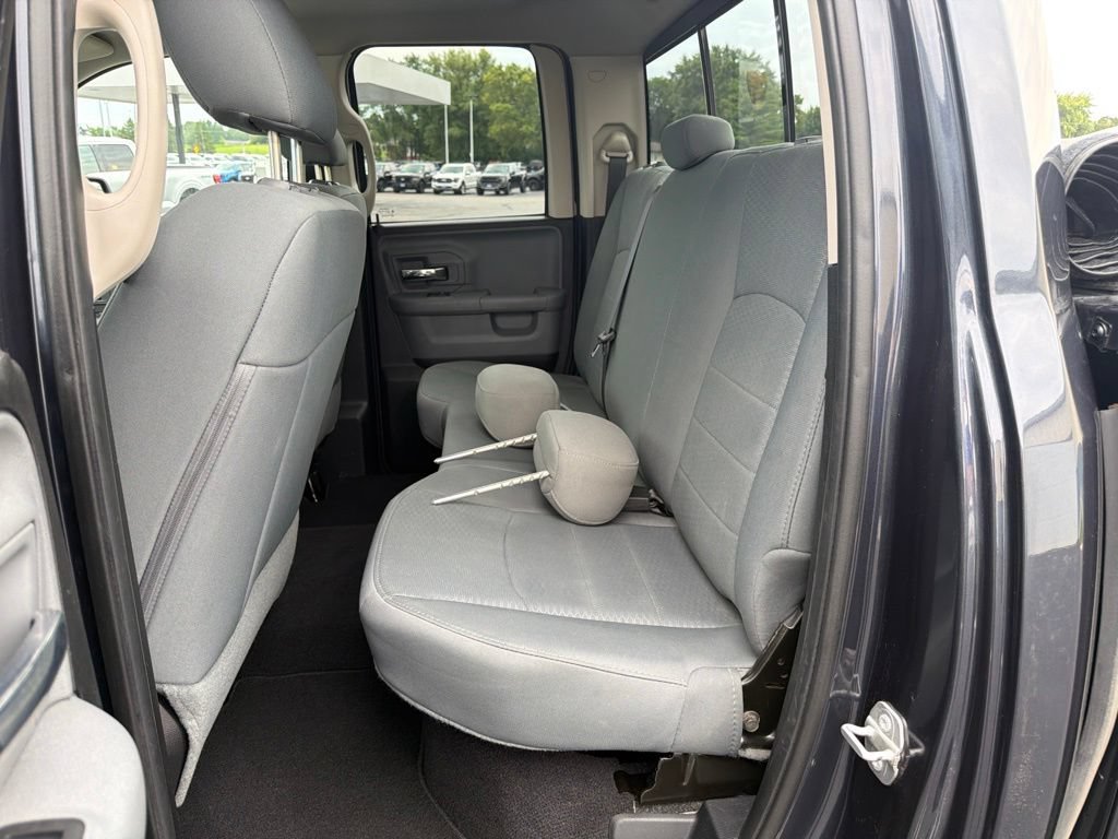 Used 2016 RAM 1500 Classic SLT AWD/4WD image 13