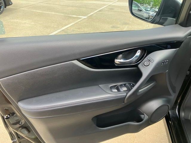 Used 2021 Nissan Rogue Sport SL w/ Premium Package AWD/4WD image 10