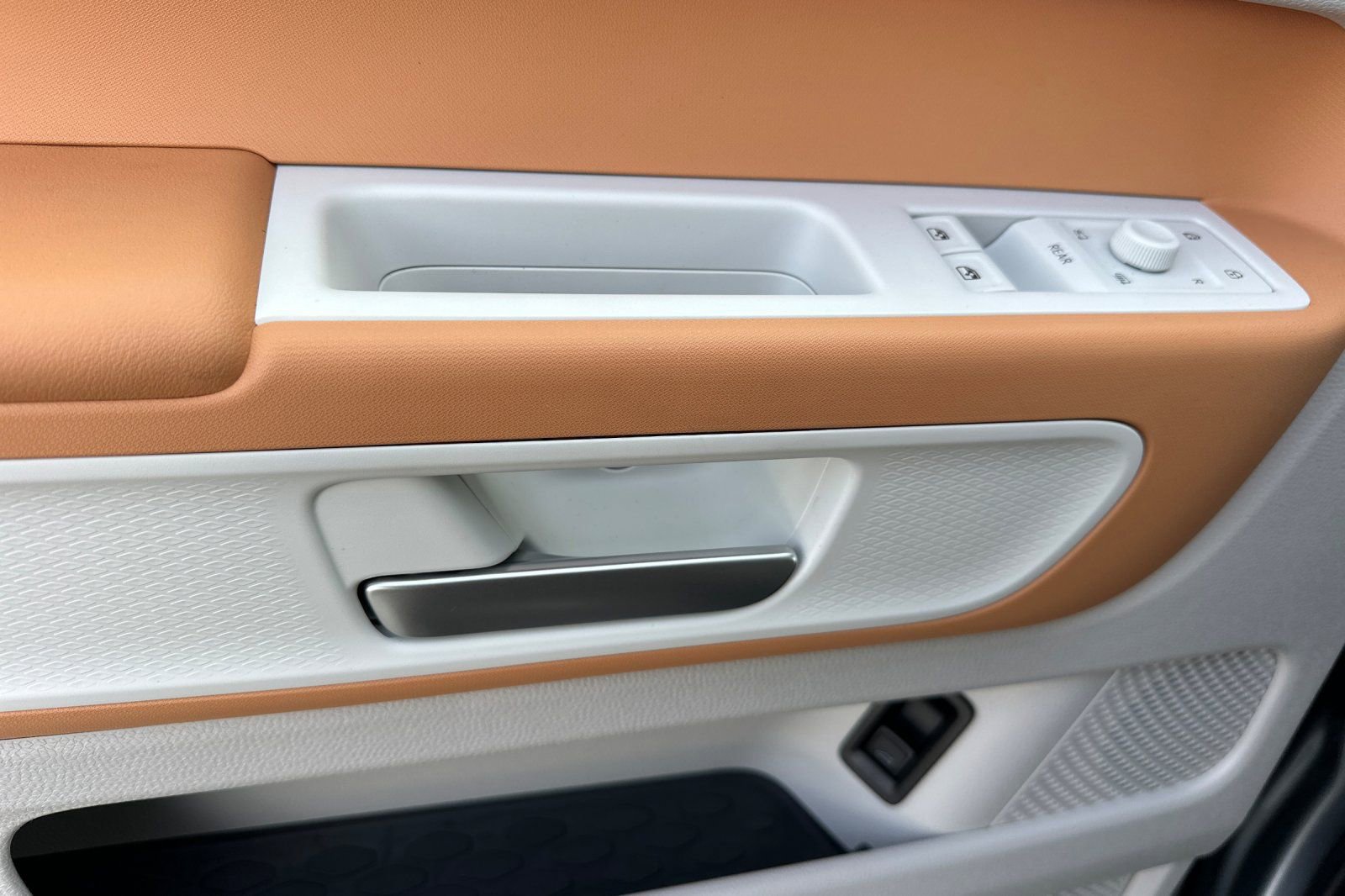 New 2025 Volkswagen ID. Buzz 1st Edition image 9