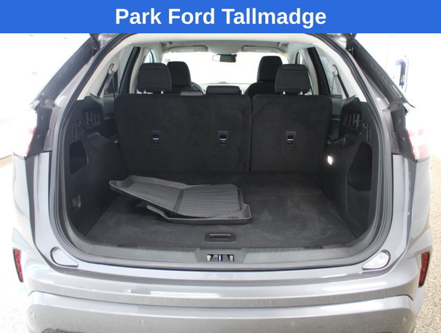 Used 2022 Ford Edge SE w/ Black Appearance Package AWD/4WD image 5