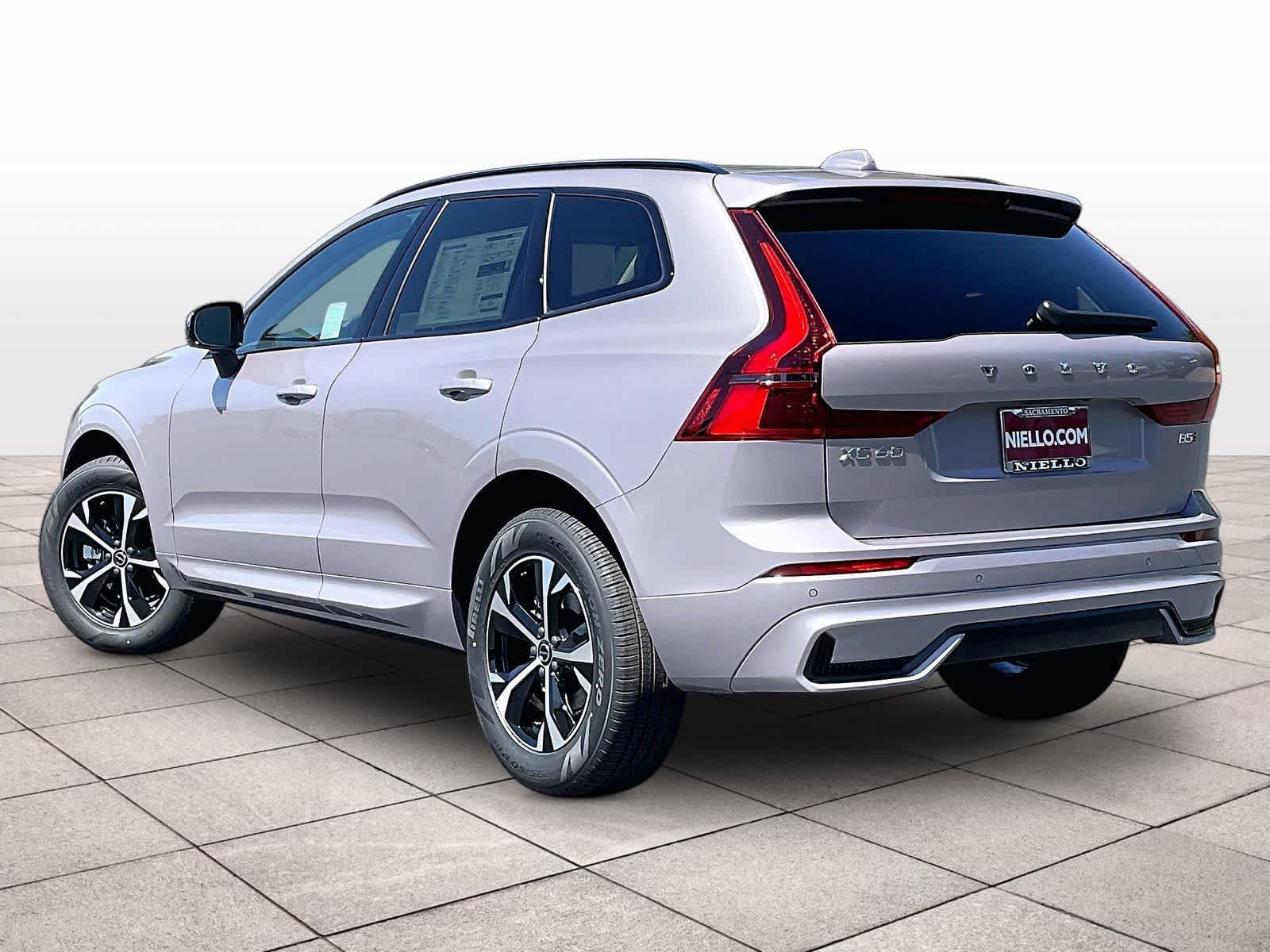 New 2026 Volvo XC60 B5 Core AWD/4WD image 3
