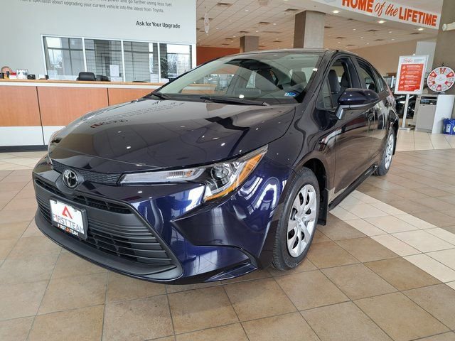 Used 2026 Toyota Corolla LE image 2