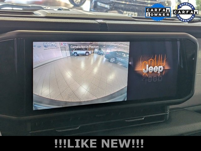 Used 2025 Jeep Wrangler Sport S image 28