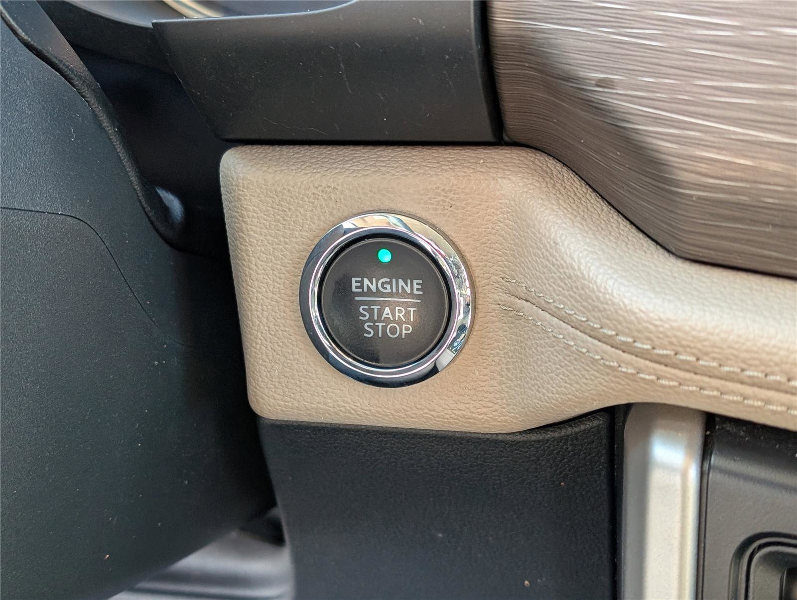 Used 2024 Ford Expedition Limited image 26