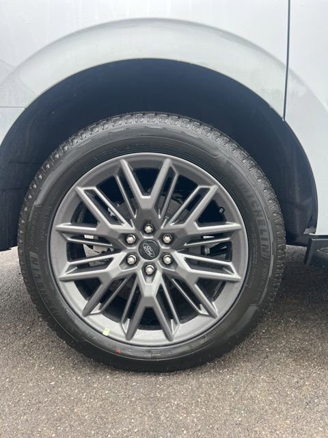 Used 2026 Ford Expedition Max Platinum AWD/4WD image 24