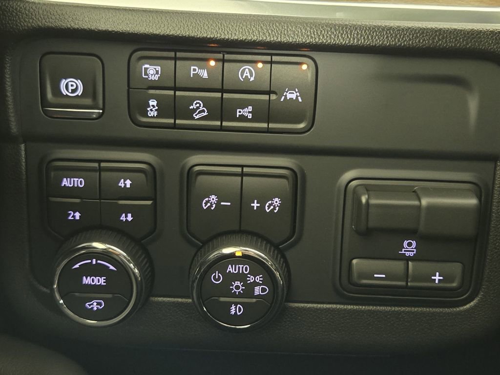 New 2026 Chevrolet Tahoe High Country AWD/4WD image 22