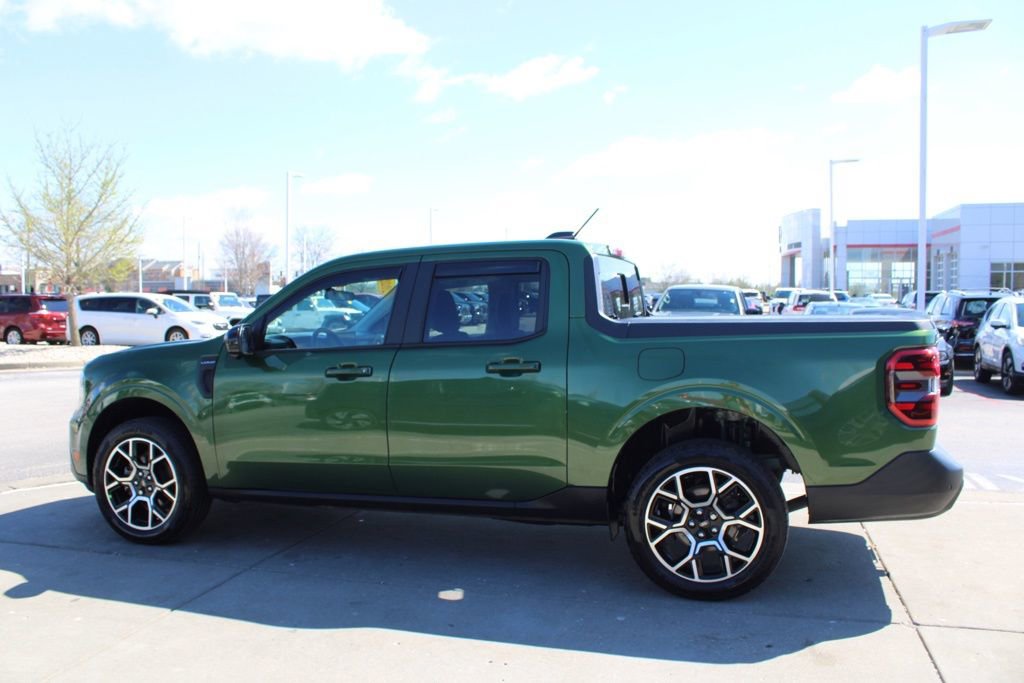 Used 2025 Ford Maverick Lariat image 4