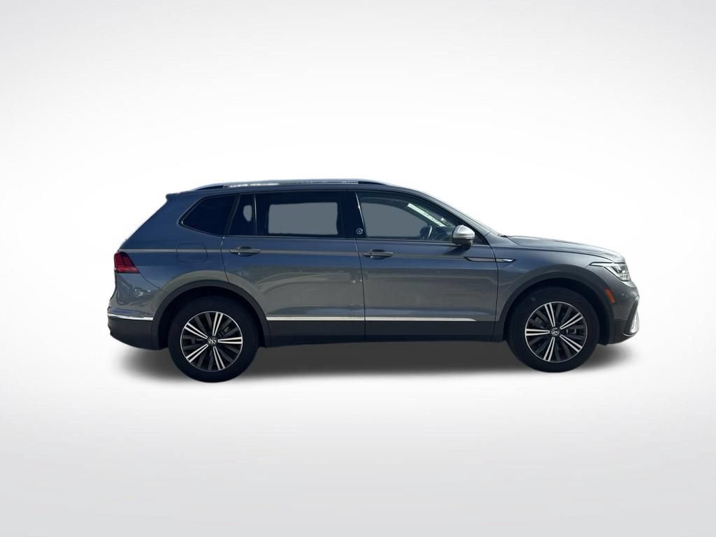 Used 2024 Volkswagen Tiguan Wolfsburg Edition FWD image 4