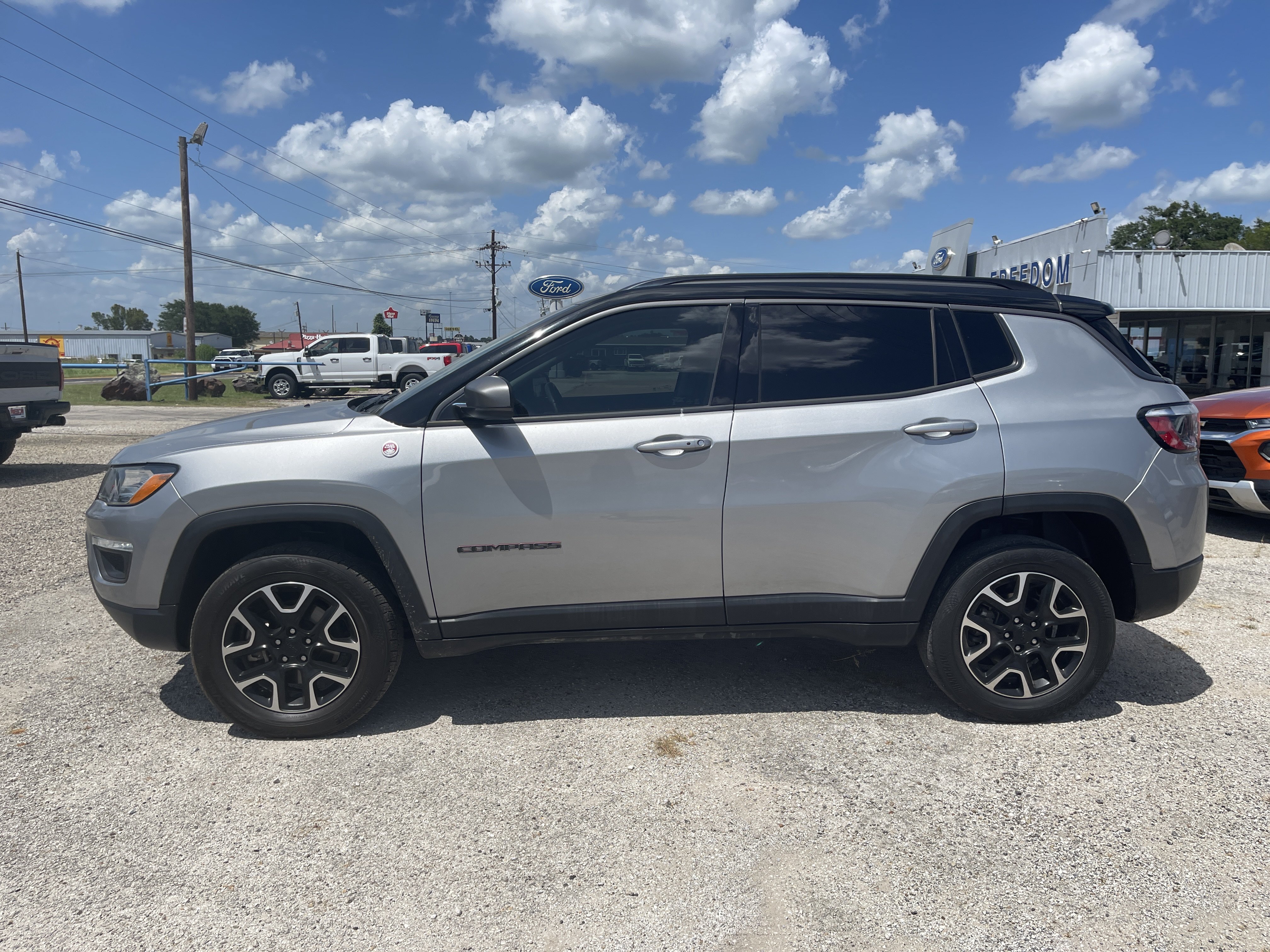 Used 2021 Jeep Compass Trailhawk AWD/4WD image 7