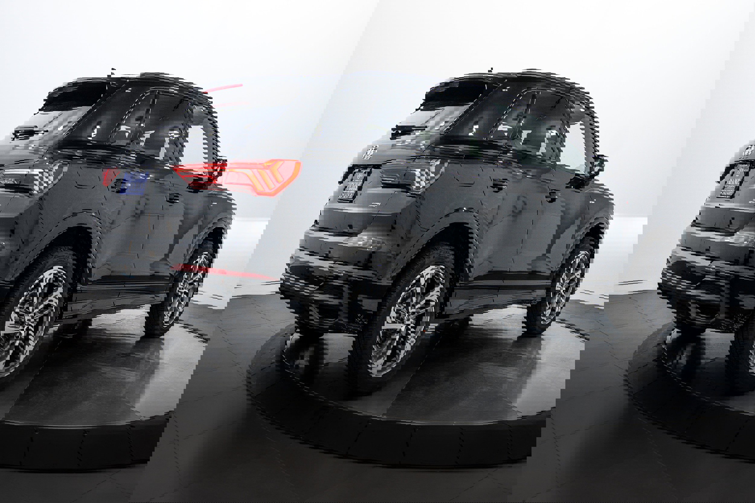 New 2025 Audi Q3 2.0T Premium image 4