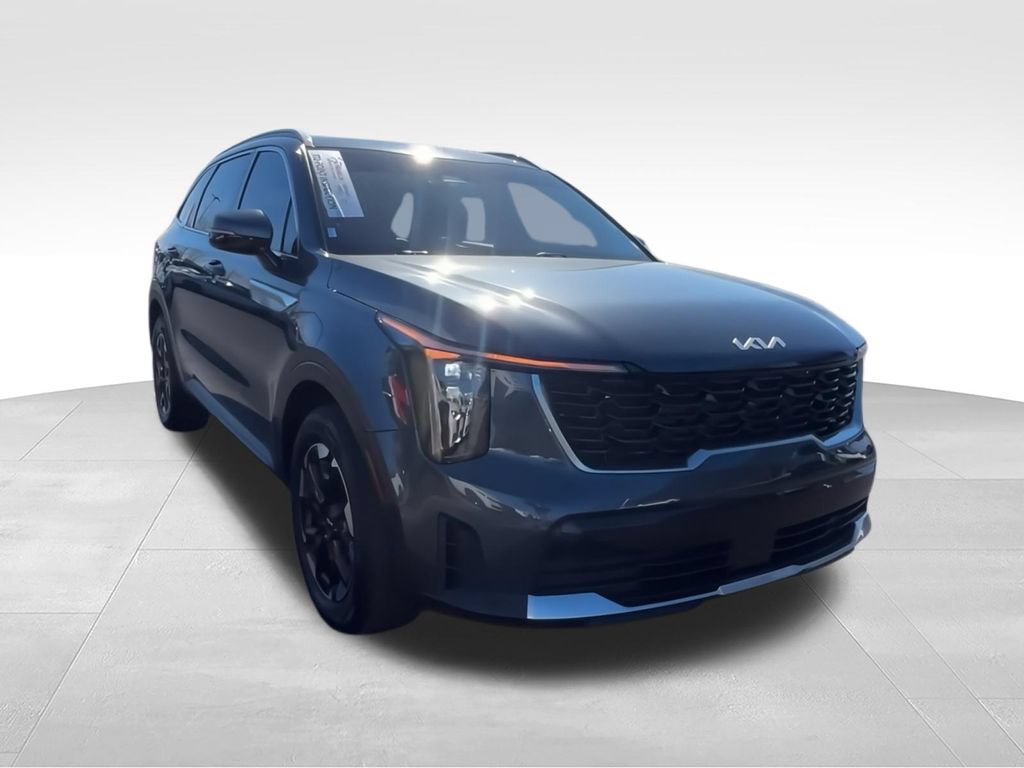 Used 2025 Kia Sorento S FWD image 3