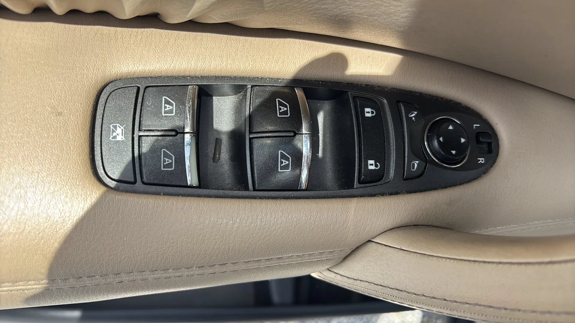 Used 2018 Nissan Armada Platinum w/ Captain Seat Package AWD/4WD image 23