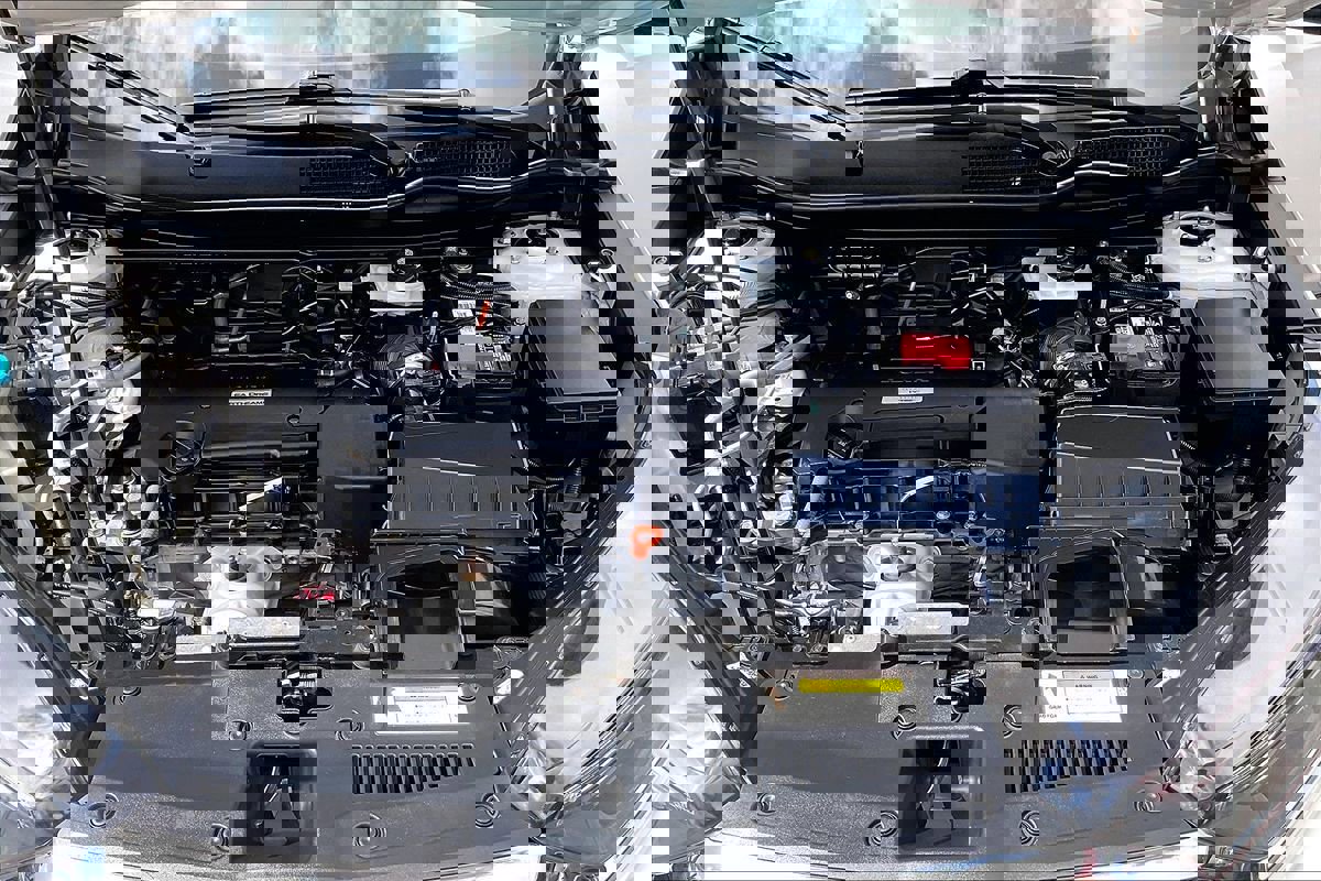 Used 2018 Honda CR-V LX image 9