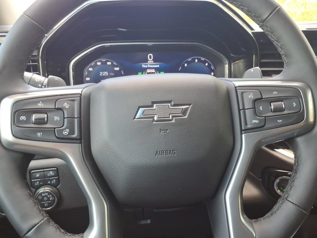 Used 2025 Chevrolet Silverado 1500 RST w/ Convenience Package II AWD/4WD image 15