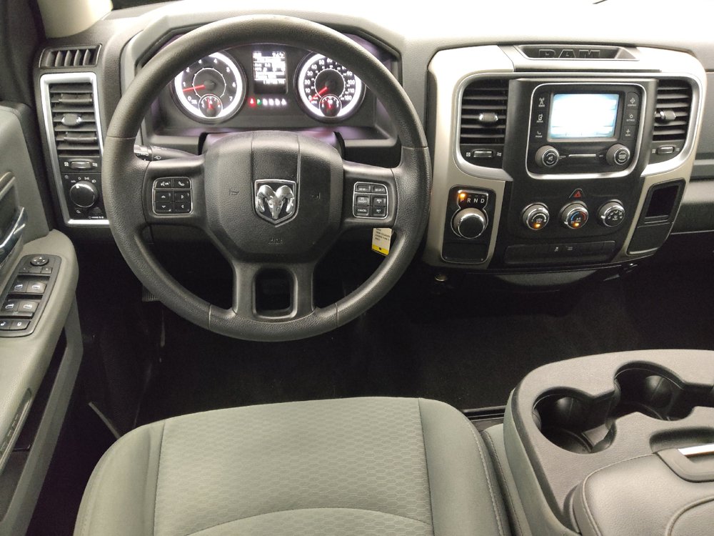 Used 2020 RAM 1500 Classic SLT RWD image 22