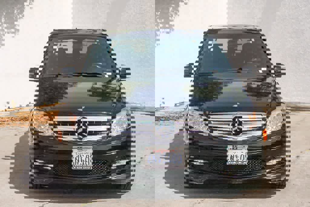 Used 2011 Mercedes-Benz C 350 Sport image 2