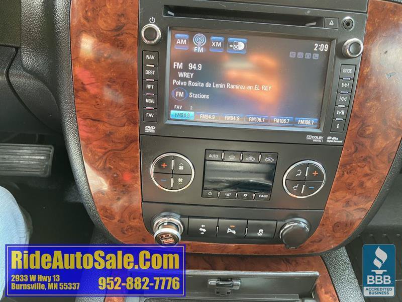 Used 2013 Chevrolet Avalanche LTZ AWD/4WD image 19