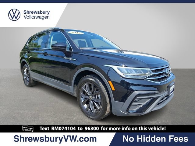 Used 2024 Volkswagen Tiguan SE w/ Panoramic Sunroof Package