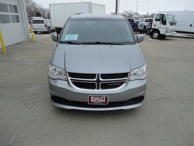 Used 2015 Dodge Grand Caravan SXT image 21