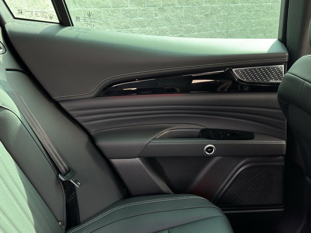 New 2024 Maserati Grecale GT image 23