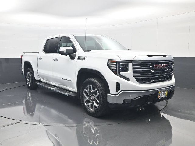 Certified 2023 GMC Sierra 1500 SLT w/ SLT Premium Plus Package AWD/4WD image 3