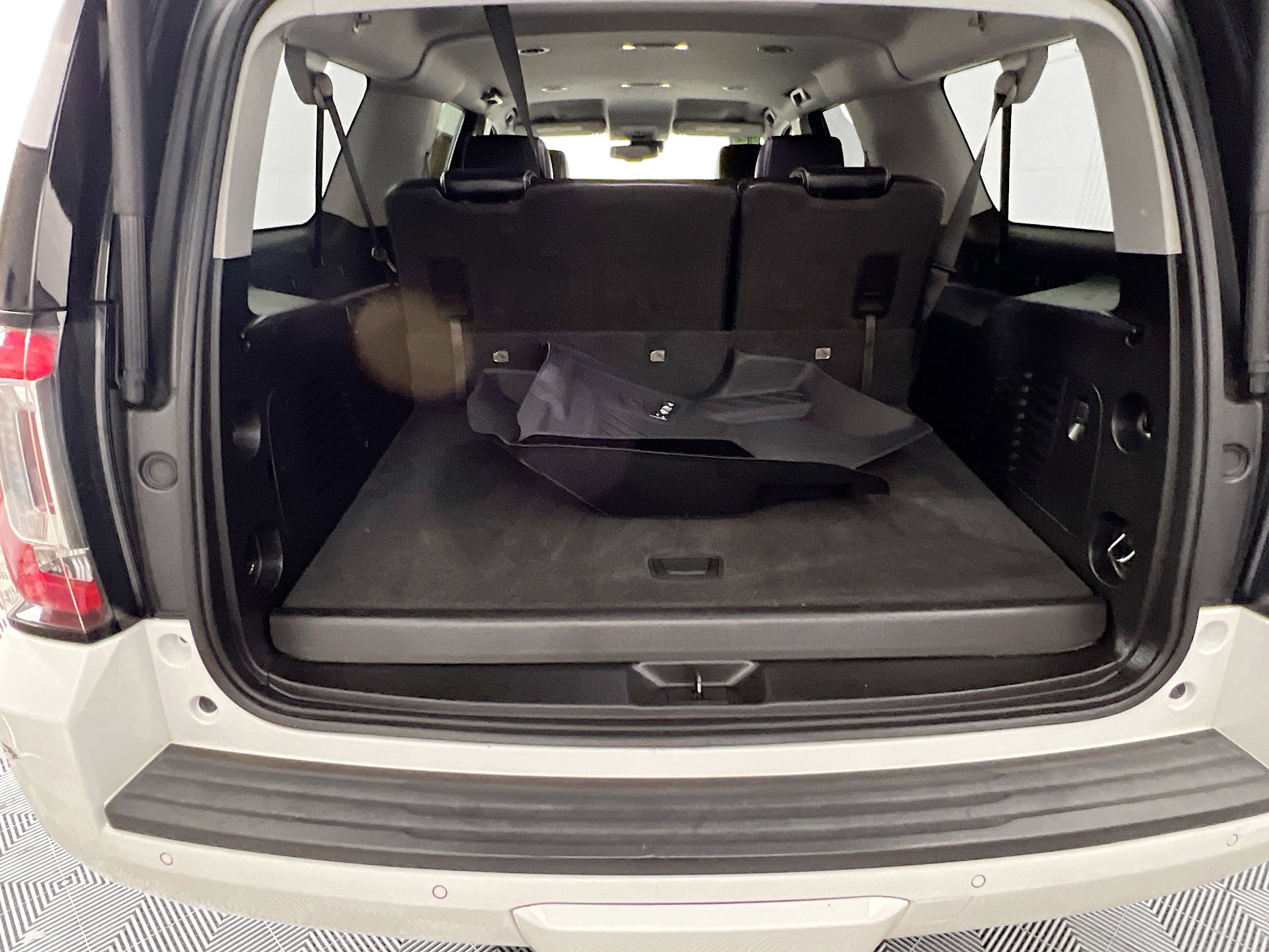 Used 2019 GMC Yukon XL SLE w/ SLE Value Package image 33