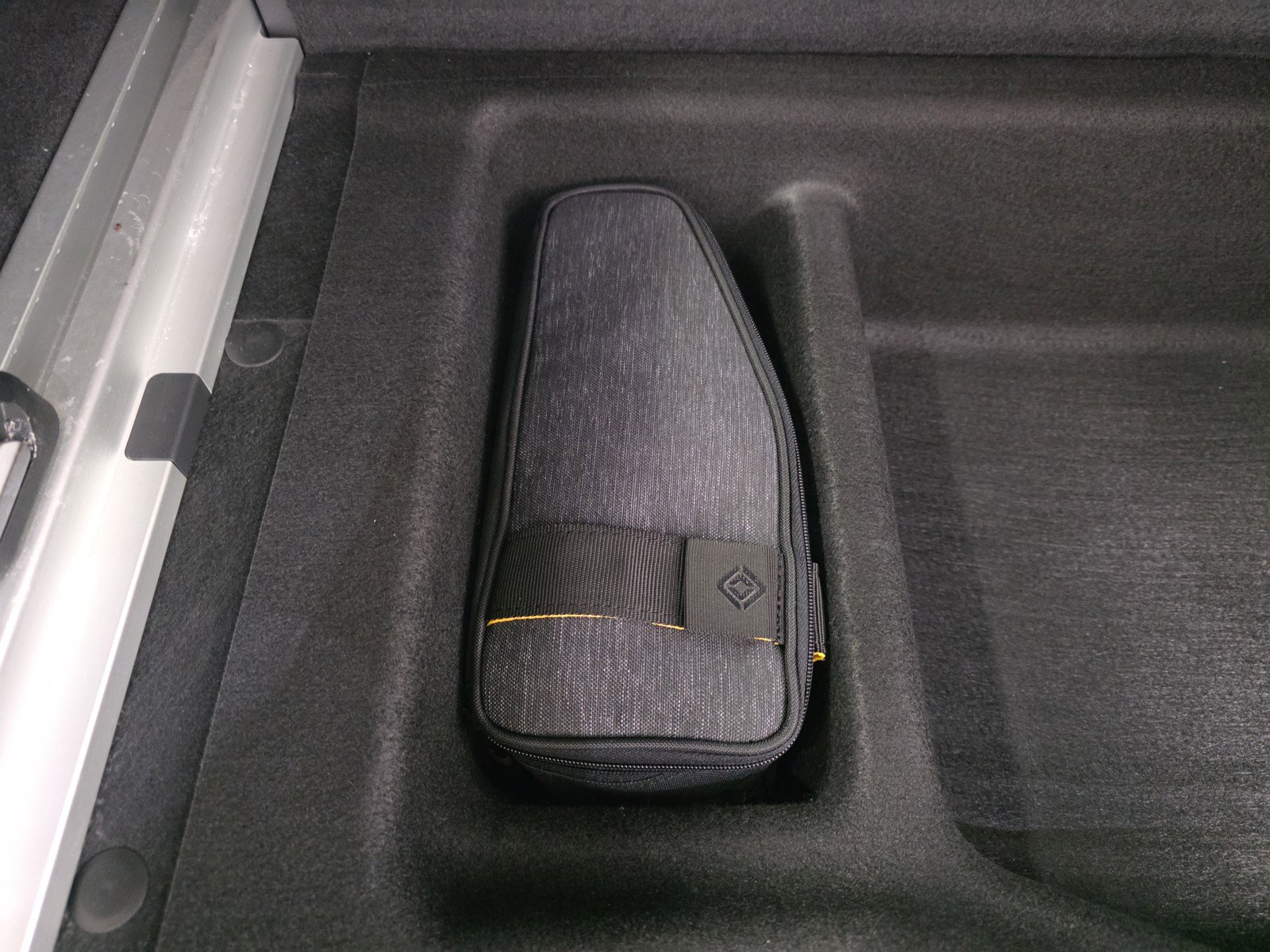 Used 2023 Rivian R1S Adventure AWD/4WD image 34