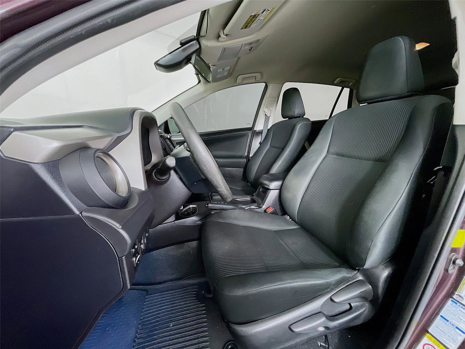 Used 2017 Toyota RAV4 LE image 23