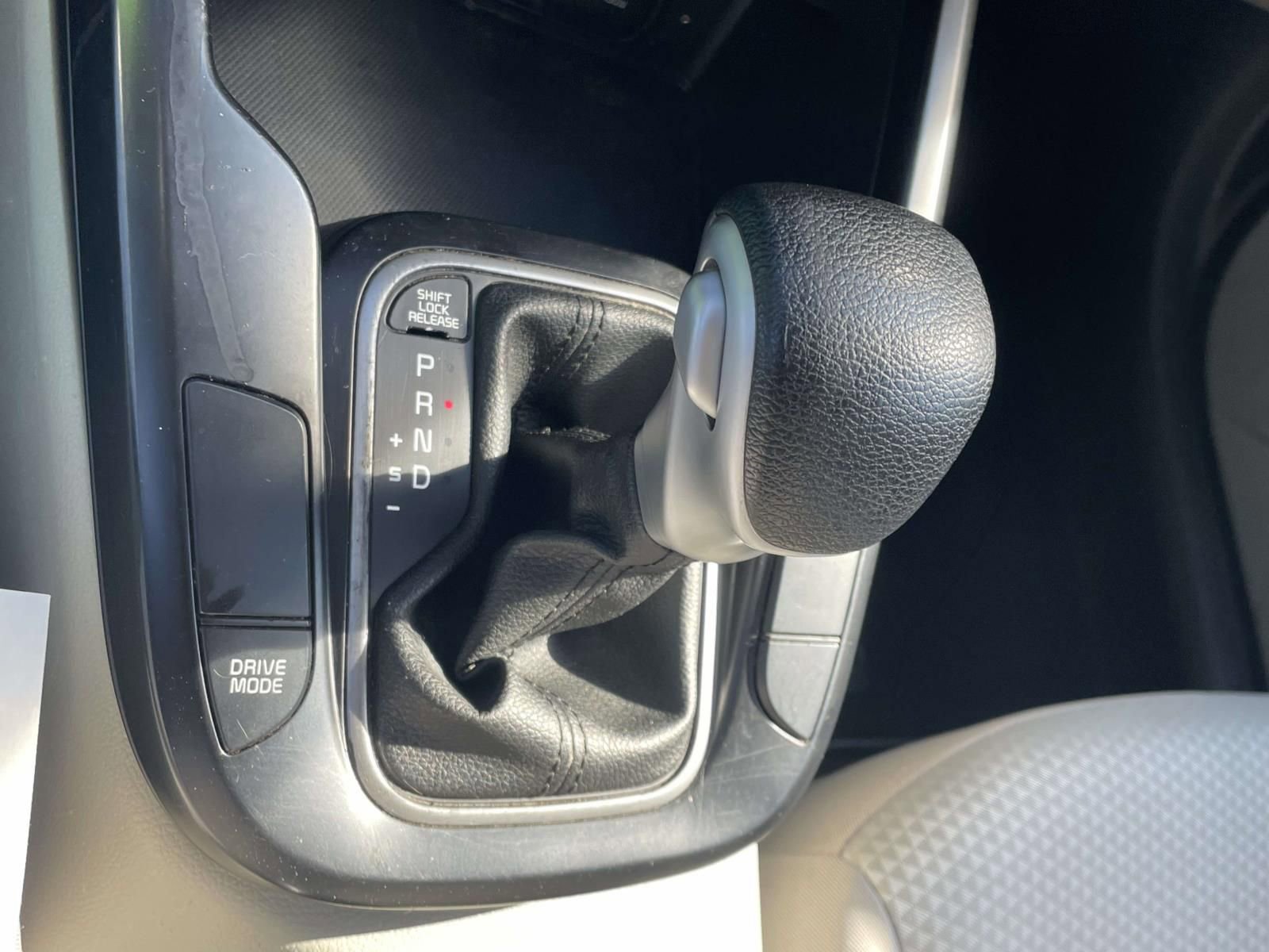 Used 2023 Kia Soul LX w/ LX Technology Package image 18