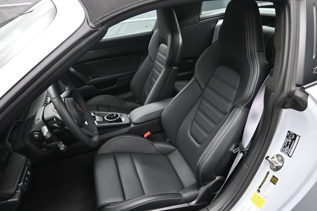 Certified 2025 Porsche 911 Targa 4 GTS AWD/4WD image 9
