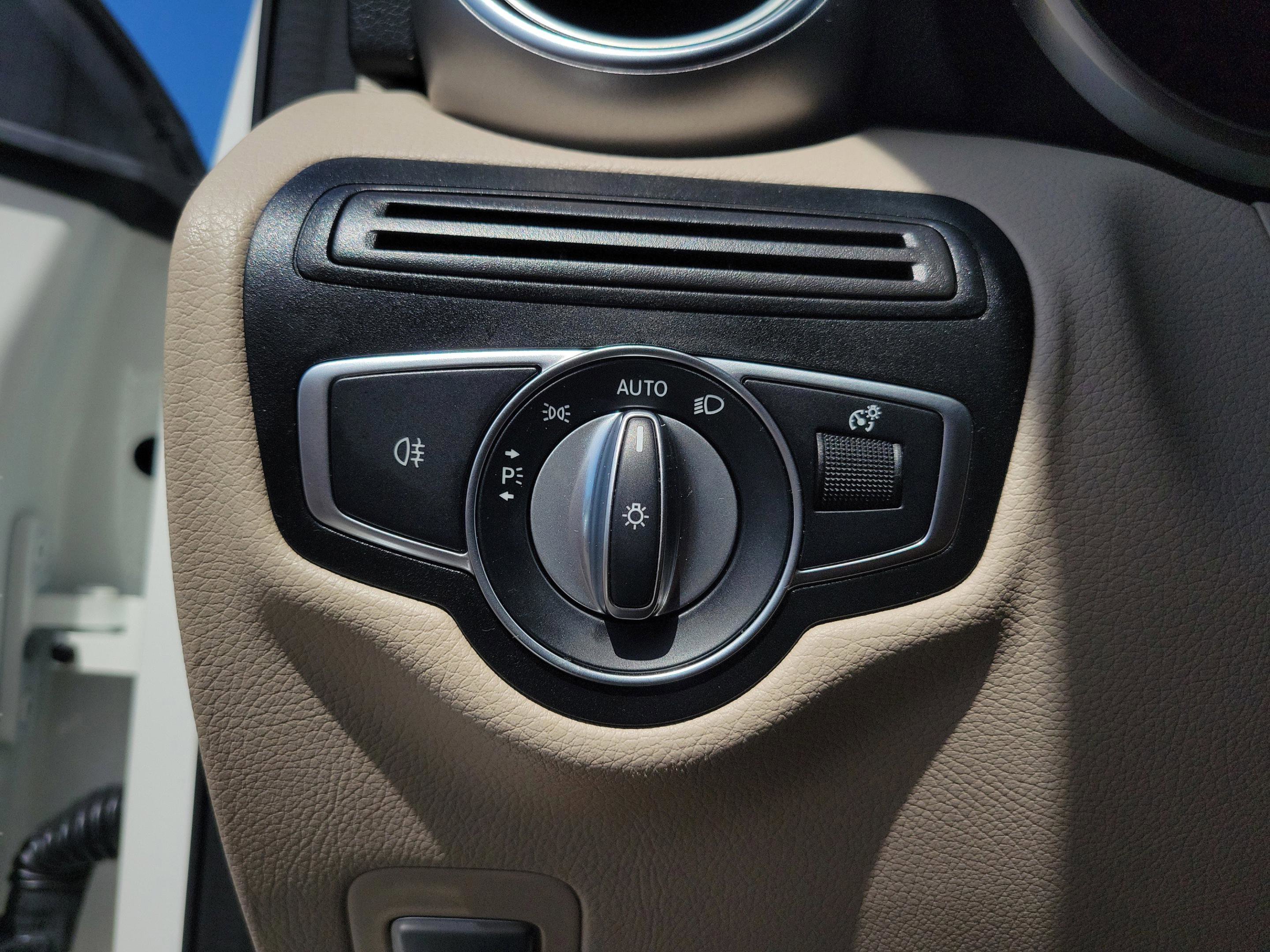 Certified 2022 Mercedes-Benz GLC 300 4MATIC image 20