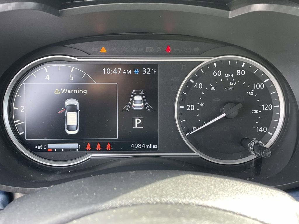 Used 2025 Nissan Versa SV w/ Trunk Package image 23