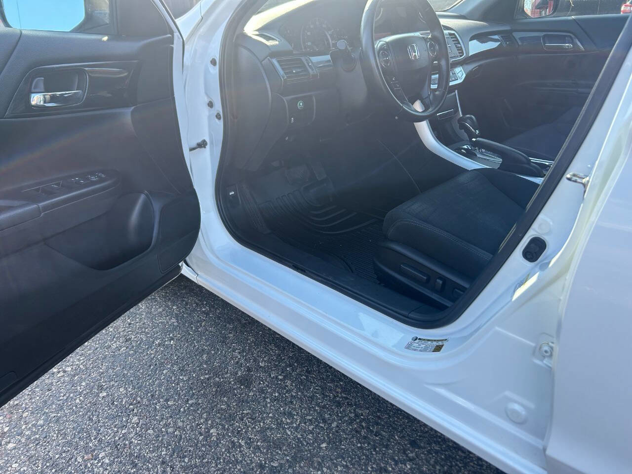 Used 2015 Honda Accord Sport image 3