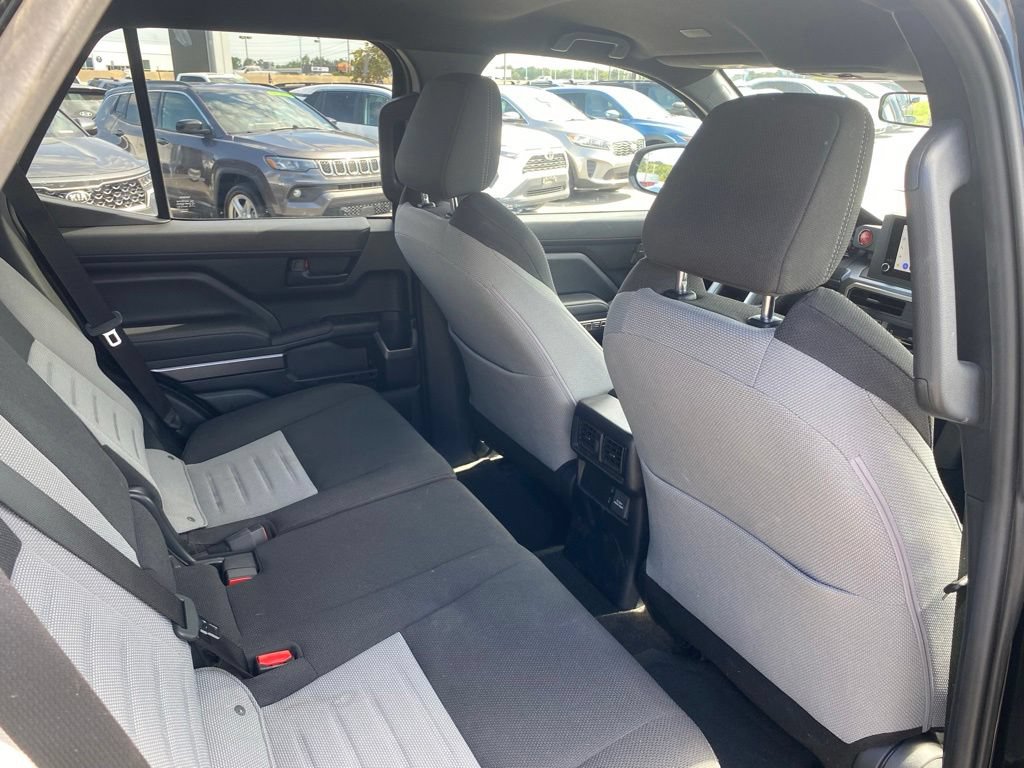 Used 2025 Toyota 4Runner TRD Off-Road AWD/4WD image 31