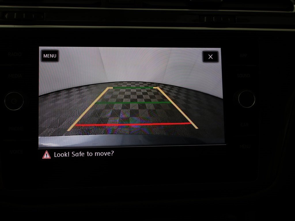 Used 2019 Volkswagen Tiguan SE w/ Panoramic Sunroof Package image 36